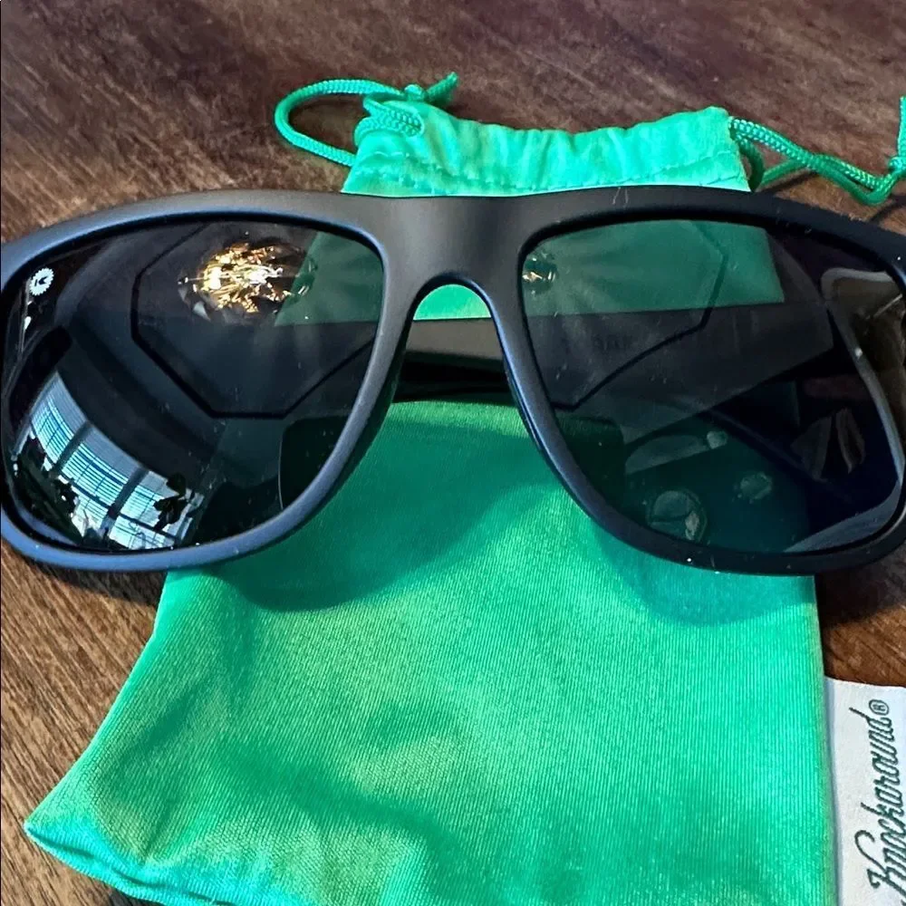 NWOT Men's Knockaround Torrey Pines Sunglasses in Matte Black